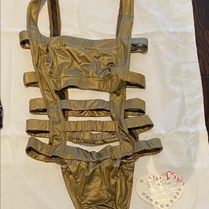 Beach Bunny Monokini bikini (S) Color: Bronze